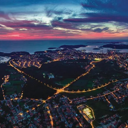 Pet Friendly Apartment In Pula