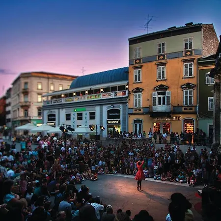 Pet Friendly Apartment In Pula Hébergement de vacances