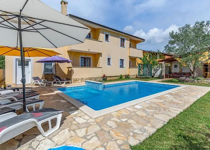 Pet Friendly Apartment In Pula * Pula