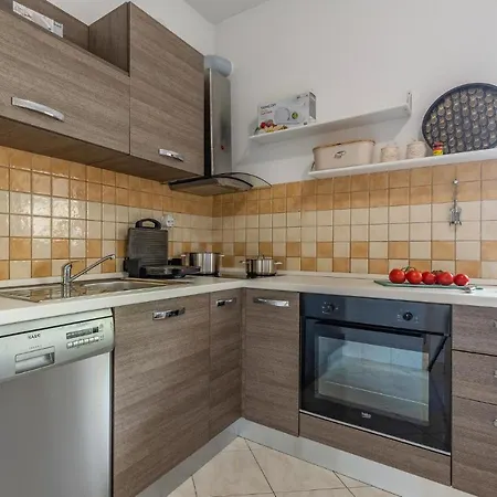 Pet Friendly Apartment In Pula * Pula
